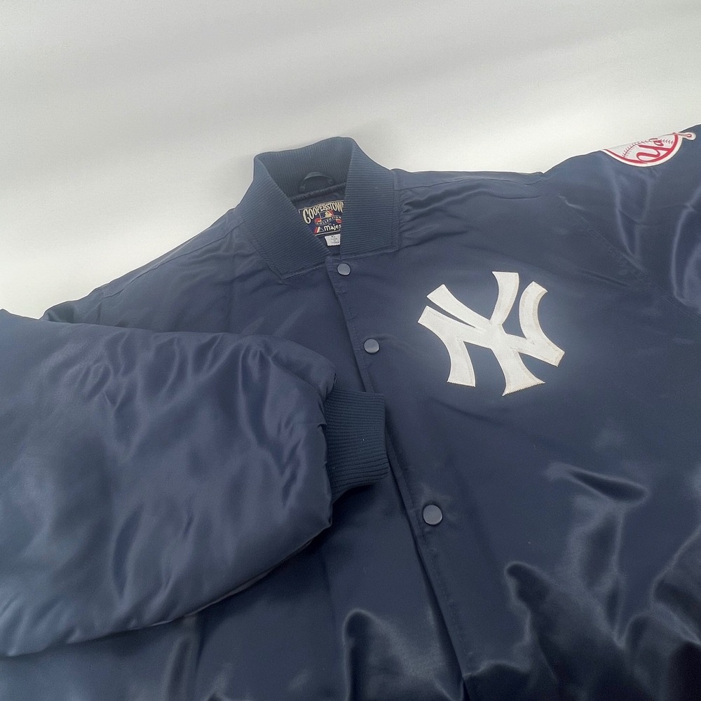 Majestic Cooperstown Collection New York Yankees Navy Blue Bomber Puffer Jacket